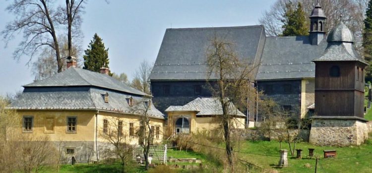 Osm obrazů Tance smrti ukradených z kostela v Kryštofově Údolí policie našla