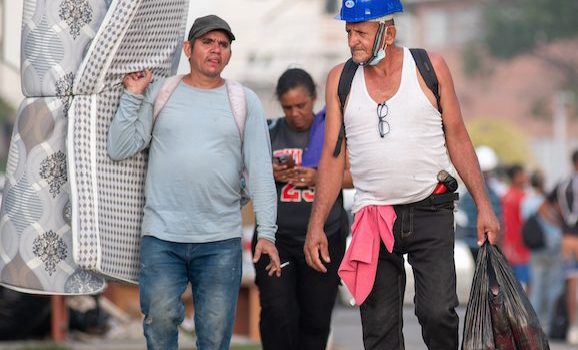 Věděl jsem, že by mi máma nevolala jen tak, popisuje Felipe z Venezuely